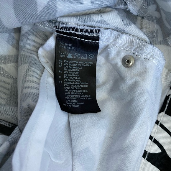 Women’s H&M printed jeans - Picture 11 of 11